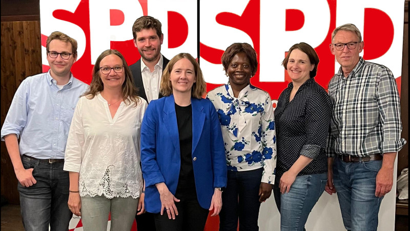 vlnr Edith Otiende-Lawani, Katharina Creydt, Stefan Michalczyk, Korbinian Rüger, Christine Himmelberg, Arno Helfrich